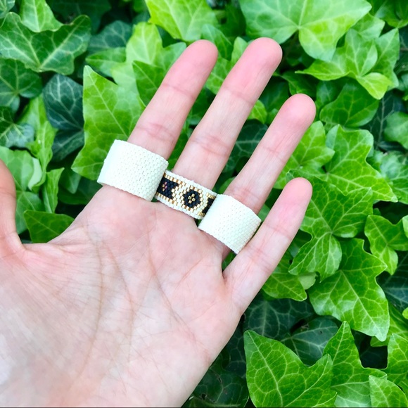 Handmade Ojito Ring - Picture 2 of 3